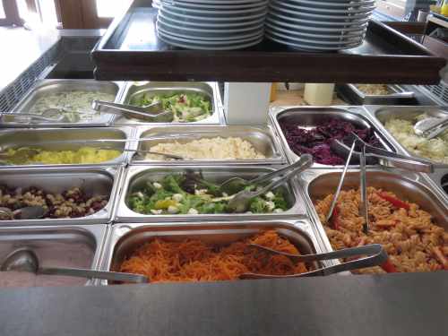 Das reichhaltige Salatbäffet