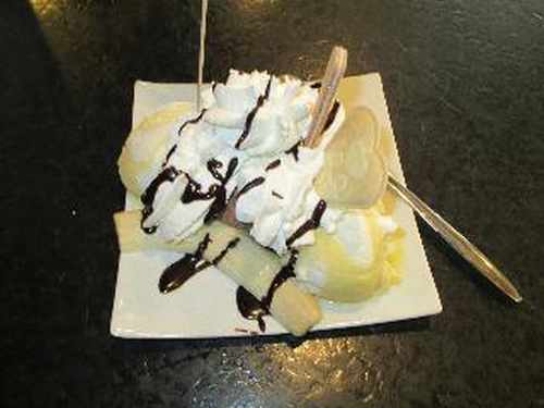 Vielfältiges Eis, hier ein Bananenteller