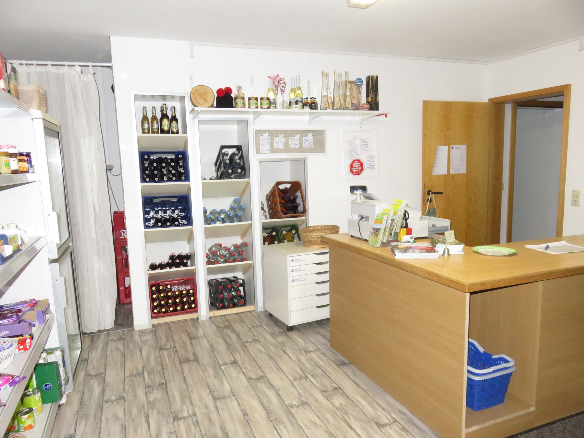 Diaschau Innenansicht des kleinen Ladens