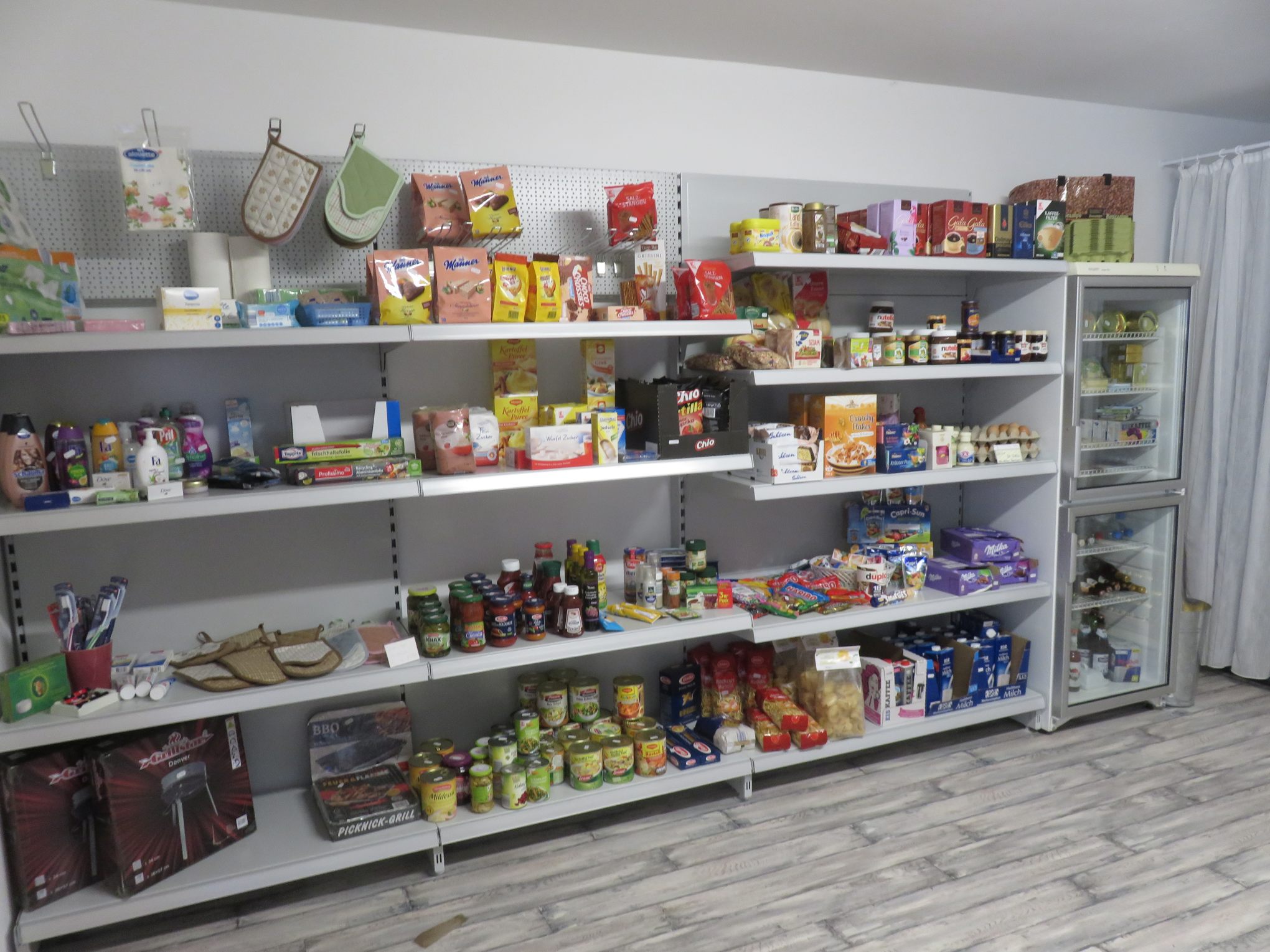 Diaschau Lebensmittelregal im Laden